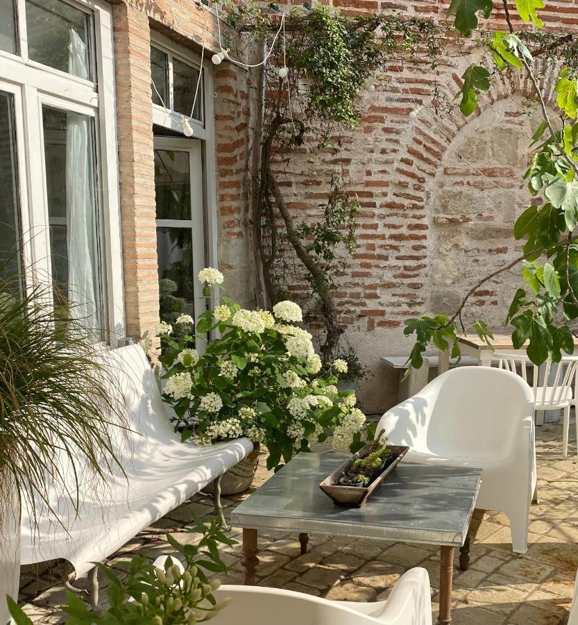 La Maison Sur La Place Penne-dʼAgenais Εξωτερικό φωτογραφία
